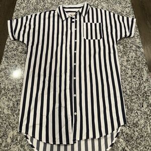 New Day button down shirt. Gently used. Size small